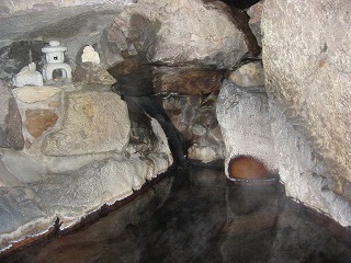 川俣一柳閣の貸切風呂(洞窟)